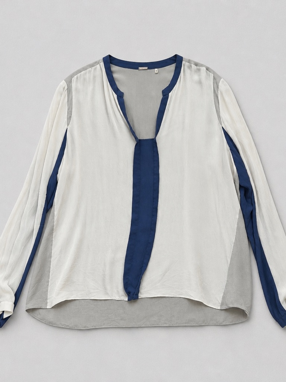 Elie Tahari silk Taupe Blouse with Navy Trim